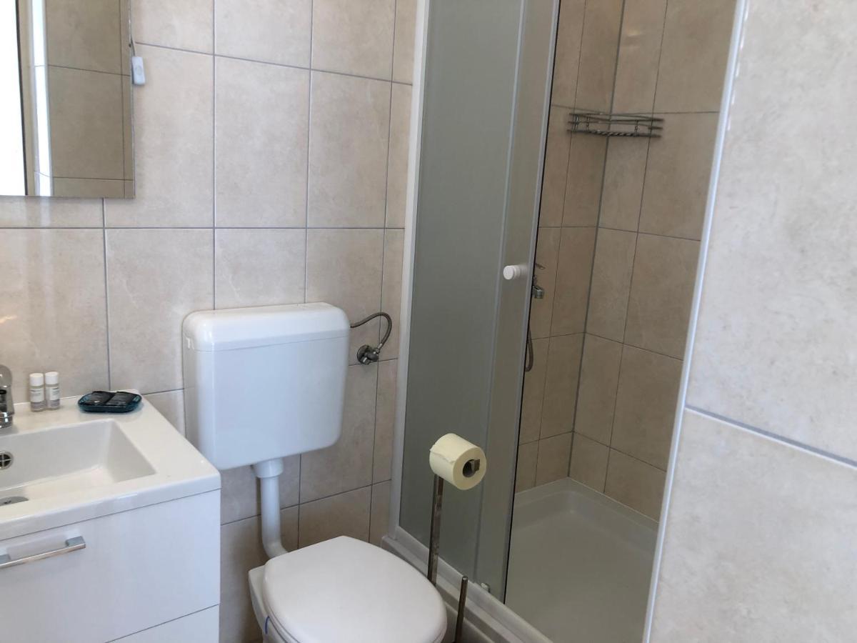 Apartments Mikelic Kampor ภายนอก รูปภาพ
