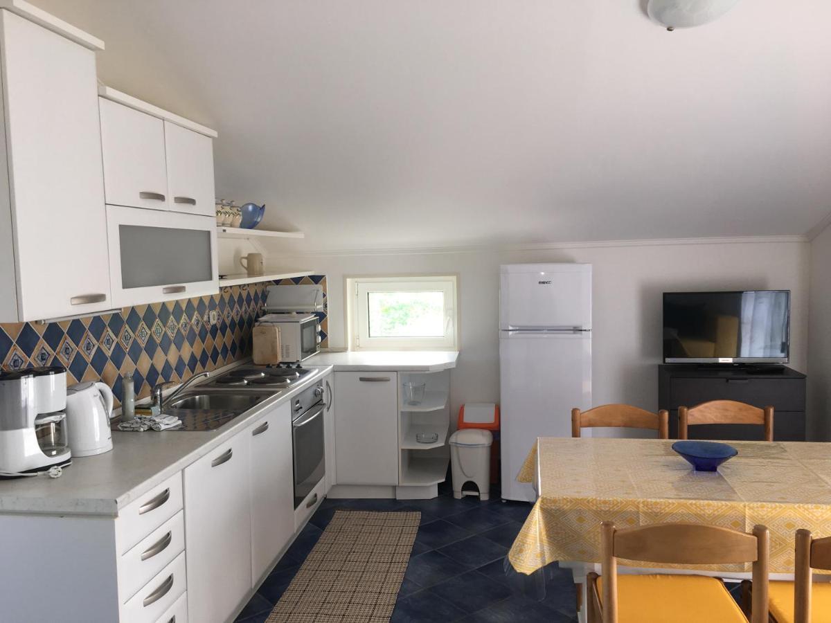Apartments Mikelic Kampor ภายนอก รูปภาพ